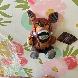 Five nights at Freddy’s twisted foxy 7 inch plush new tags 2016 collectible